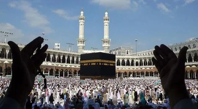 Tawaf Ritual: A Journey of Unity and Worship with Traveltouriz